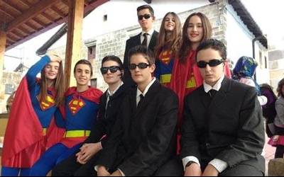 Mozorrotuen bazkaria, kalejira eta txokolate-jana, bihar