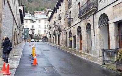 Asfaltatze lanek "nabarmen" eragingo dute Bergara barruko zirkulazioan, otsailaren 19tik 21era