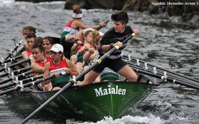 ‘Maialen’en aurtengo lehenengo estropada, gaur Orioko jeitsieran