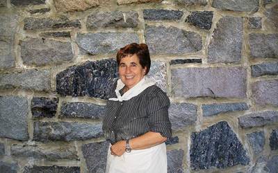 Marta Oruesagasti dantza irakasle ohia hil da 76 urterekin