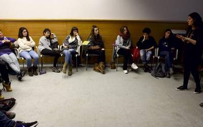 Errefuxiatu eta ekintzaile kurdu bat gonbidatuko du Gure Esku Dagok, herri kontsulta bultzatzeko