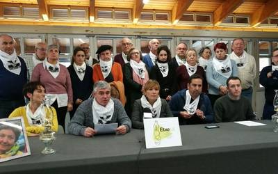 Etxeratek salatu du Pili García zendu dela bere seme presoaren "azken musua jaso barik"