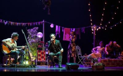 Desioa gaitzat hartuta, 'talk show' musikatua