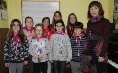 Josefina Azpeitia Musika Akademiako ikasleak Andoaingo piano jaialdian