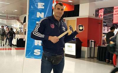 Urrea eta mailua ekarri ditu Moralesek munduko txapelketatik