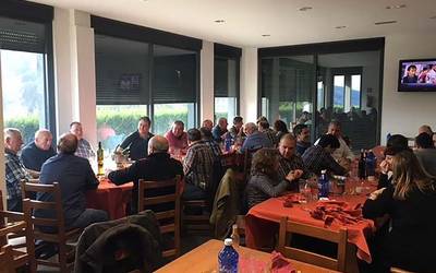 Txarriboda bazkaria egingo dute Idotorbe-San Pedroko elkartean