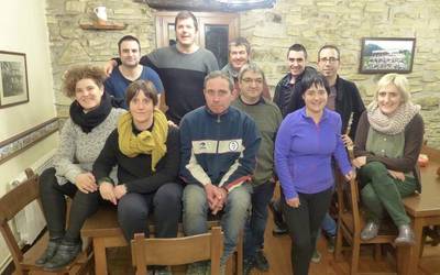 Gazte Asanbladako sortzaileen artean ezusterik ez gaztetxetik hartutako erabakiarekin