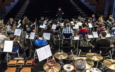 Haize Berriak bandak eta musika ikasleak elkarrekin