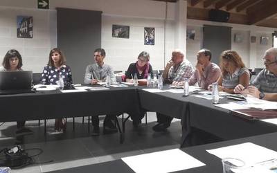 Uraren aprobetxamendua handitzeko eskaria onartu du Urdazubiko Udalak