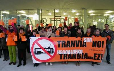 Galdeketarik ez tranbiari buruz