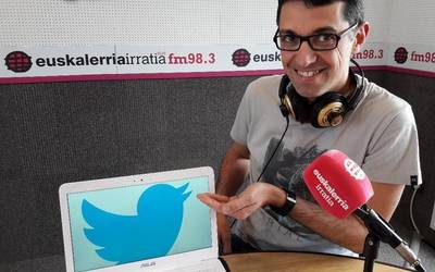 Aitor Zandueta: "Follower gutxi baduzu sare sozialetan ez zara inor"