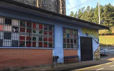 Izurtzako Gaztelekua erabilera anitzeko gune moduan berrantolatzea hausnartuko du udalak