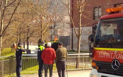 Kaxa elektriko batek su hartu ostean, Elorrioko zenbait gunetan argirik gabe daude