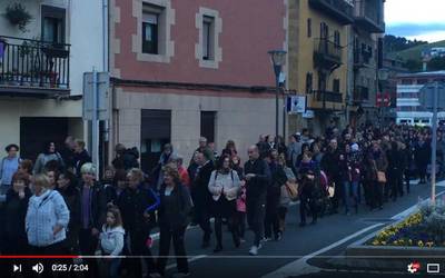 Jendetza atera da kalera "Emakumeok planto!" lelopean