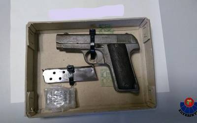 Espetxean sartu dute Algortako tabako-denda baten ustezko lapurra