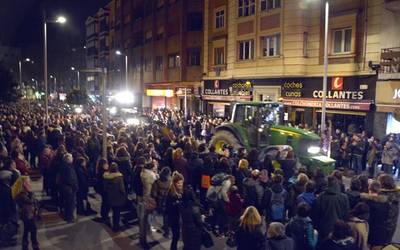 Borroka feministak gainezka egin du Gasteizko kaleetan