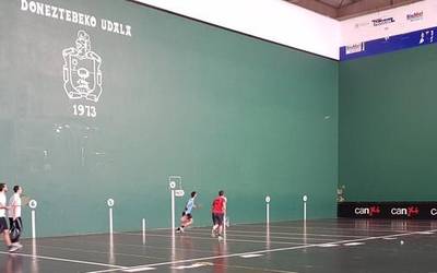 Aunitz Eskuetan taldeak antolaturiko frontenis txapelketaren finalak jokatuko dituzte martxoaren 17an