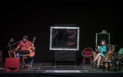 ‘Nigan, ispilu batean bezala’ Irati Jimenez idazlea eta Petti musikariaren poesia eta musika-errezitaldia  Kondestablean