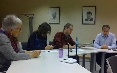EH Bildu: "EAJren jarrera lotsagarria da, gezurretan ari dira"
