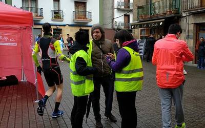 Ortiz de Zarate eta Oiartzabal nagusi Altsasuko Duatloian