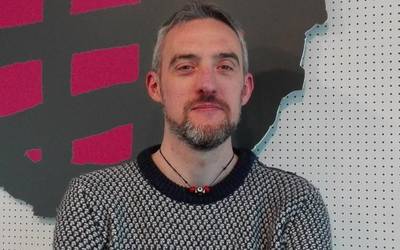 "Nahi nuen abiapuntu bat, eta hori nire herrian eta etxaldean aurkitu dut"