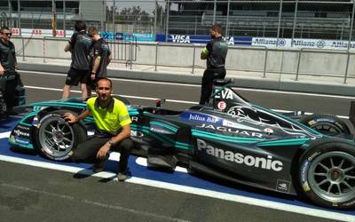 Alberto Mazkiaran, E Formulako langilea: “Tamaina errealeko scalextriceko autoak ikustea bezalakoa da E Formula”