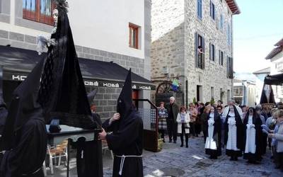 Artzinegan ere ospatu dute Aste Santua