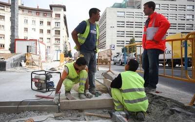 Gasteizko Udaleko emakume langileek %6 gutxiago irabazten dute ordu bakoitzeko