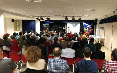 Aktibatzeko mezua zabaldu du Deustun Gure Esku Dagoko lantaldeak