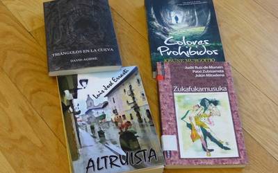 Aretxabaletako lau idazleren arteko solasaldia Arkupen, bihar