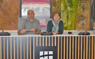 Zonalde gorri eta urdinak erdigunean, aparkalekuen erregulazio berriarekin