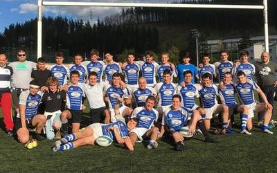 Autobusa antolatu dute Durango-Elorrio errugbi taldeko gazteak animatzera joateko