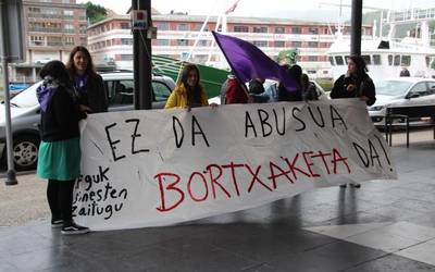 Iruñeko sexu erasoaren epaia salatu dute oriotarrek