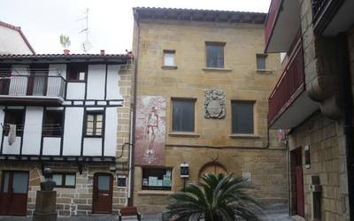 Udalak deialdia egin du berriro, turismo, merkataritza eta ostalaritza departamenturako teknikari plaza betetzeko