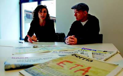 "Bestearen azalean jartzea falta zaigu"