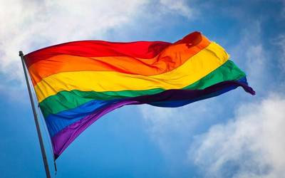 Getxon heterosexualitatea arau ez izatea aldarrikatu du Udalak