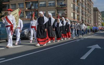 Ekainaren 10erako motorrak berotzen