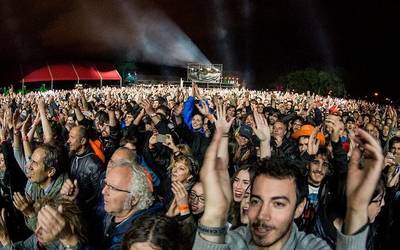 Berdintasunaren aldeko neurriak eskatu dizkiote Azkena Rock jaialdiari