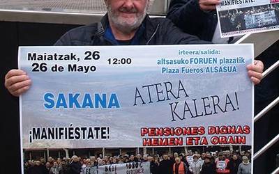 “Pixkanaka-pixkanaka jendea kontzientziatzen ari da”