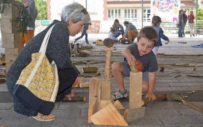 Makina bat artisau gaztetxo, Hezkuntza Festan