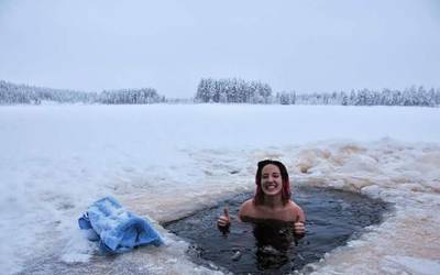 Deiene Gisasola: "Jendeak laguntzak ditu, lana topatu ahal duzu… erraza da Finlandian bizitzea"