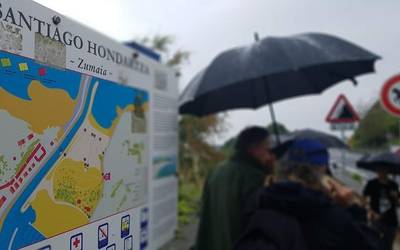 Altxorra etxe alboan