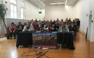 Eragile sozial, kultural, sindikal eta politiko ugarik egin dute bat larunbateko manifestazioarekin