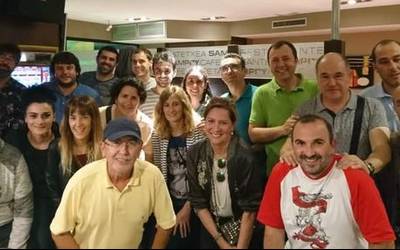 AKEko tenis eta padel ikastaroen ikasturte amaiera afaria