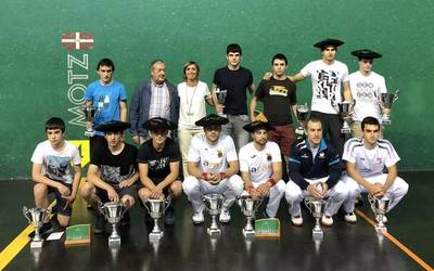 Pilota ikuskizun ederra Debarro Txapelketako finaletan