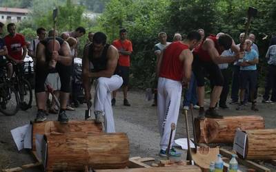 Aizkora eta sega desafioa Zubillagan