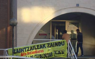 Aita Barandiaraneko langileak "esplotatuta" sentitzen dira