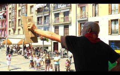 Suziria lehertu eta gaztetxoenek San Fermin Txiki festa ospatu zuten