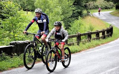Bizikleta Festa antolatu du Lagun Taldea txirrindulari eskolak zapaturako