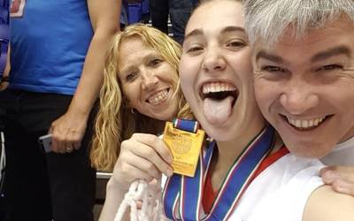 Sara Iparragirre Europako saskibaloi txapeldun